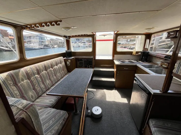 Caliente Yacht Photos Pics 