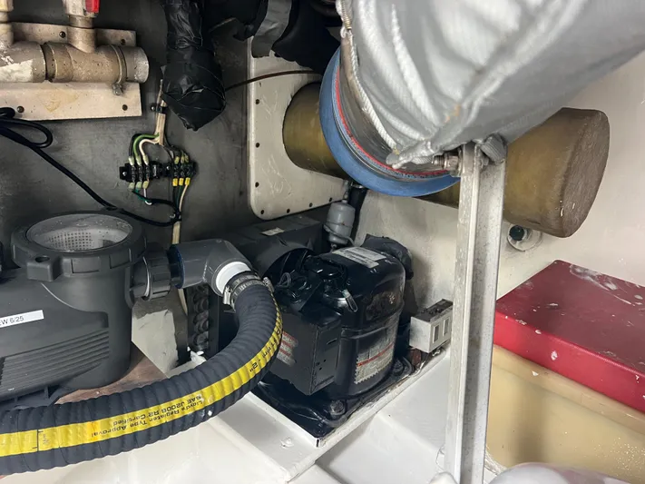 Caliente Yacht Photos Pics 