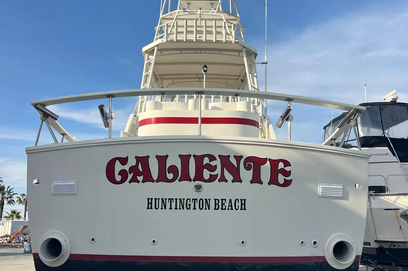 Caliente Yacht Photos Pics 