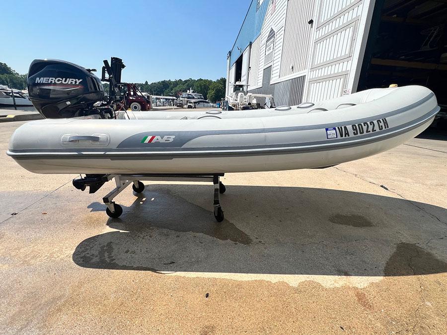 AB Inflatables AB 11