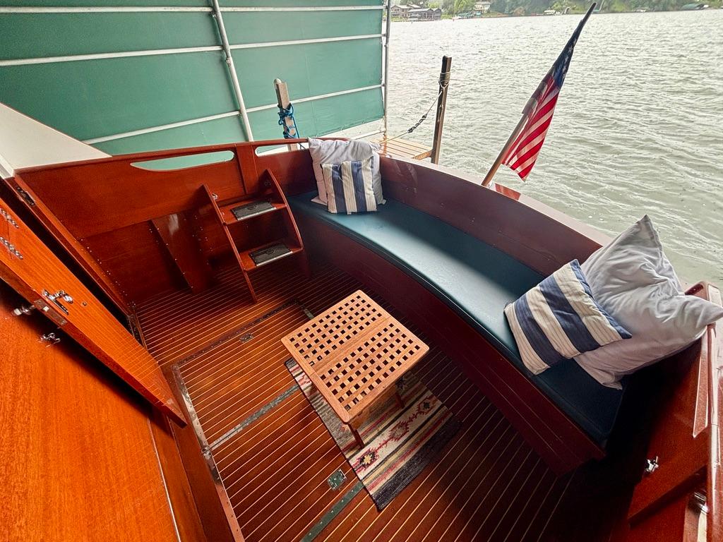 1954 Chris-Craft Sedan Antique and Classic for sale - YachtWorld