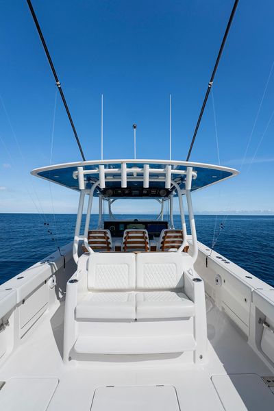 2021 Jupiter 43 Center Console