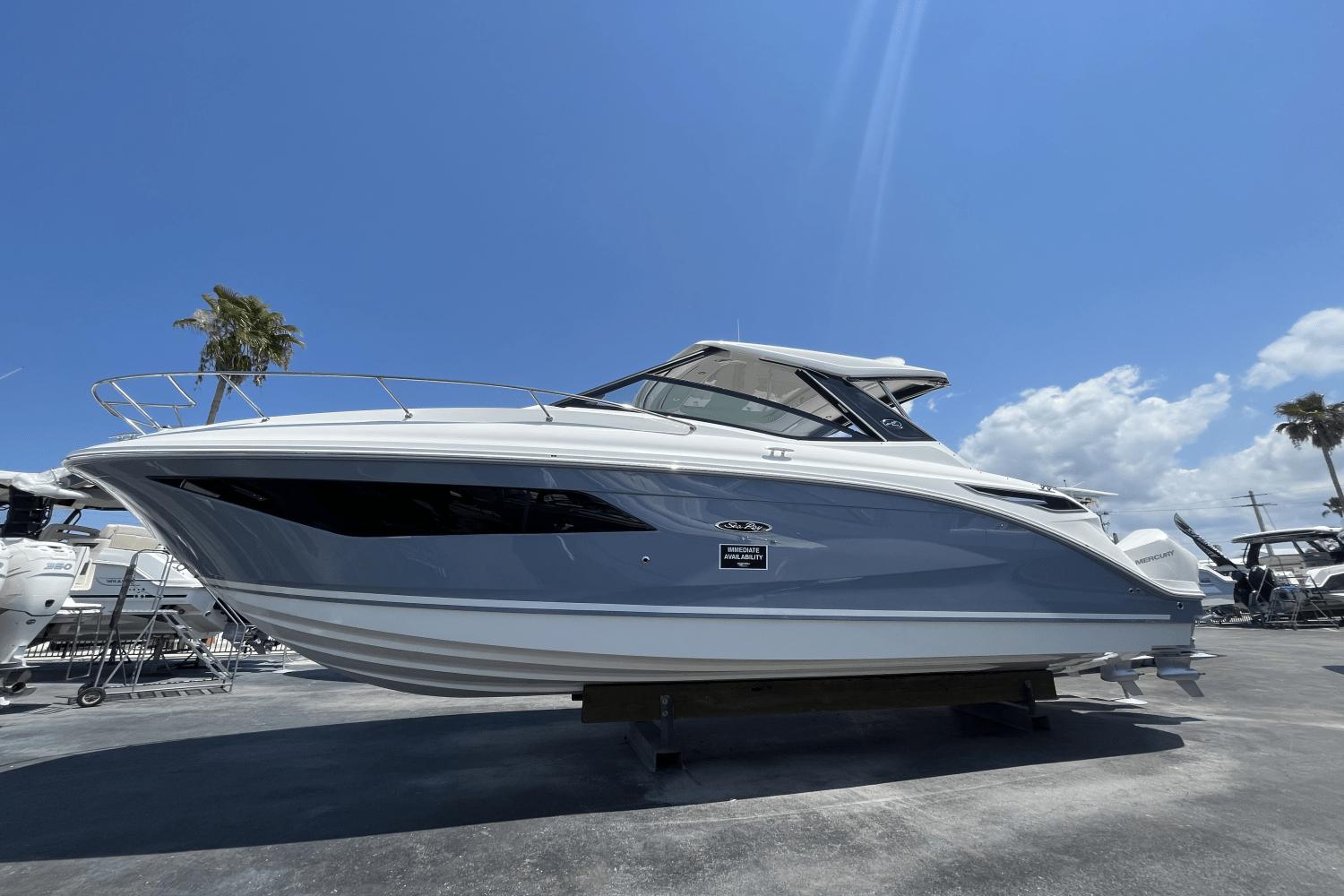 2023 Sea Ray Sundancer 320 Outboard Sports Cruiser for sale - YachtWorld