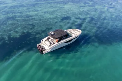 Cruisers Yachts 38 GLS OB 450R