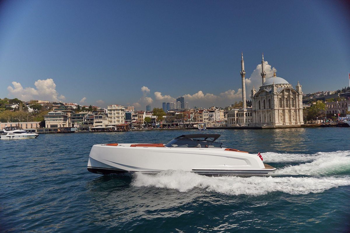2021 Vanquish Yachts 44 