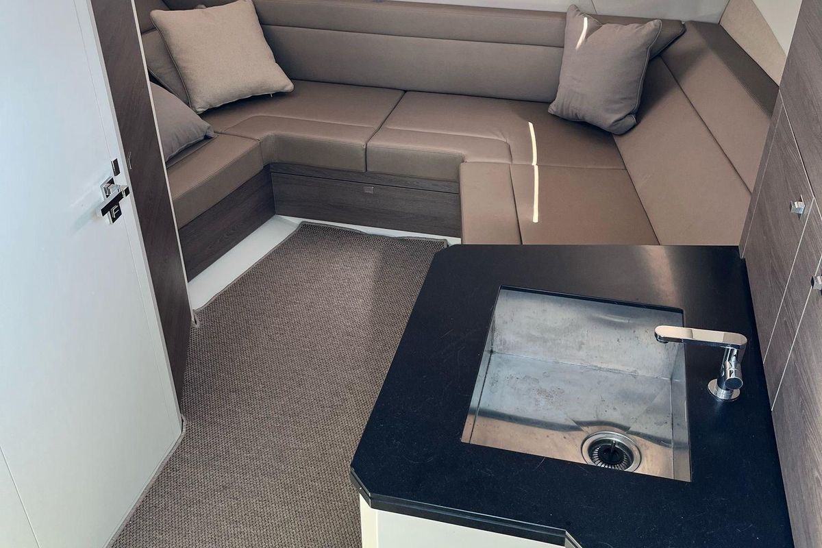 2021 Vanquish Yachts 44 