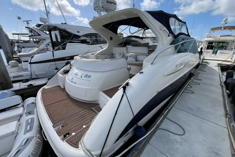 La Dolce Vita Yacht Photos Pics 