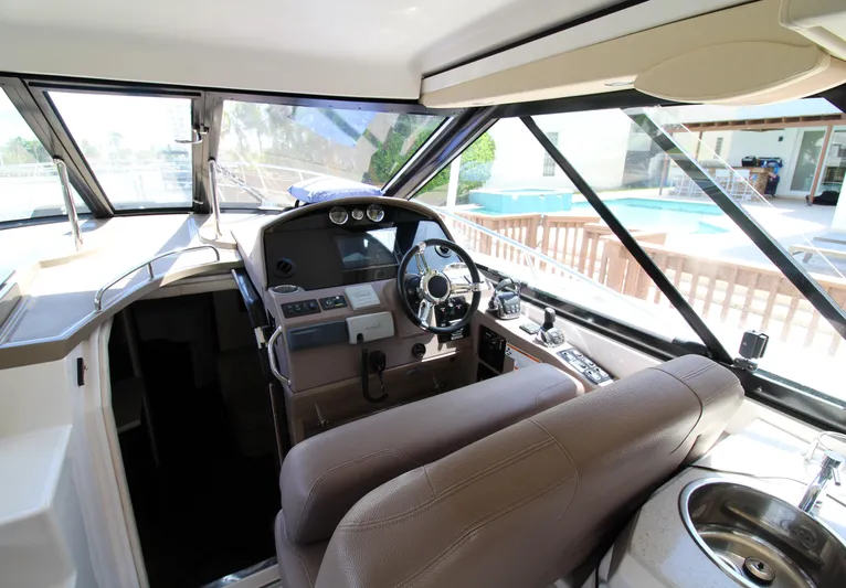 Al Hamayim Yacht Photos Pics 42' 2016 Regal Sport Coupe -