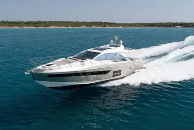 2019 Azimut S6