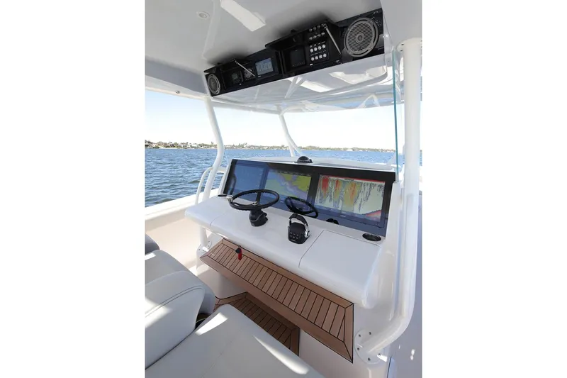 Madnic Yacht Photos Pics Manufacturer Provided Image