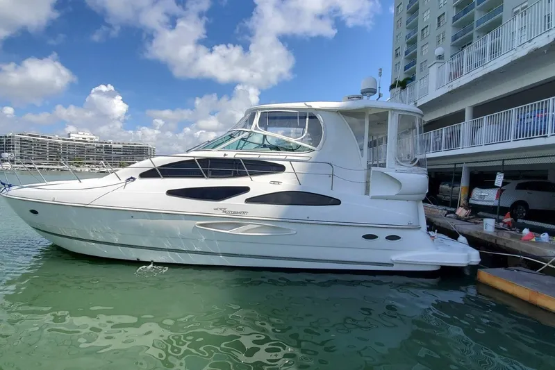 Sandy Feet Yacht Photos Pics 