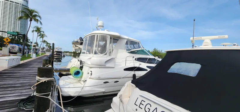 Sandy Feet Yacht Photos Pics 