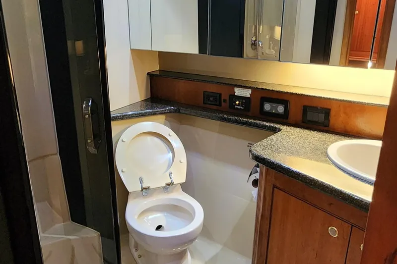 Sandy Feet Yacht Photos Pics 