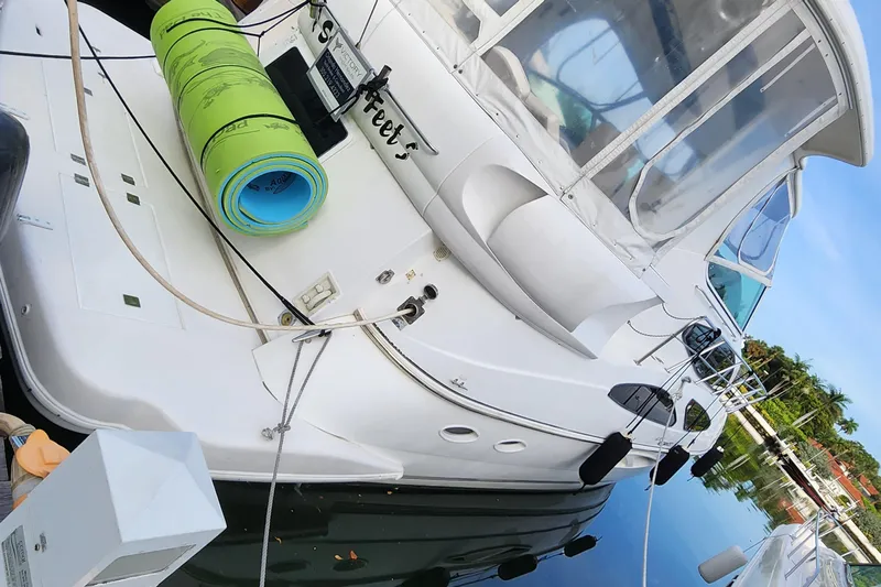 Sandy Feet Yacht Photos Pics 