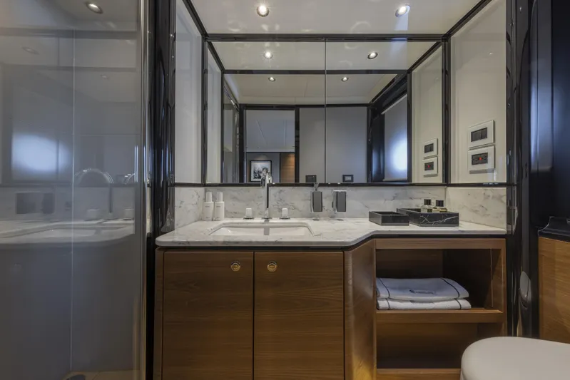  Yacht Photos Pics Absolute Navetta 75  Yachting Partners Malta