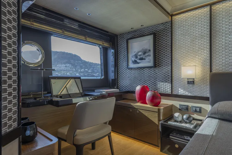  Yacht Photos Pics Absolute Navetta 75  Yachting Partners Malta