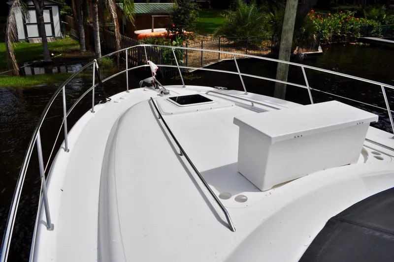King Leisure Yacht Photos Pics 2002 Sea Ray 480 Sedan Bridge yacht deck with railing and storage box.