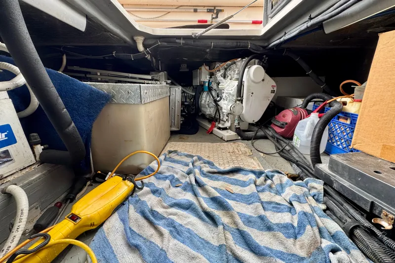 King Leisure Yacht Photos Pics Engine room of 2002 Sea Ray 480 Sedan Bridge with equipment and tools.