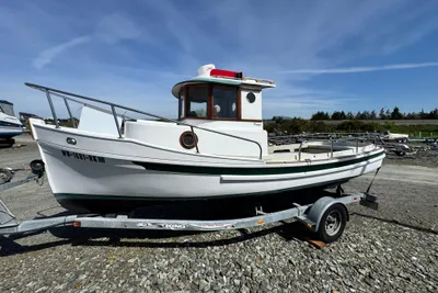 Ranger Tugs R-21