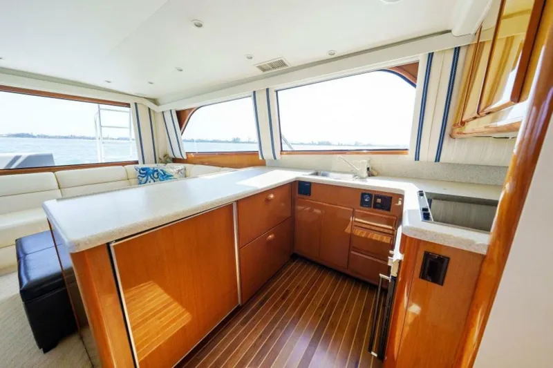 Pura Vida Yacht Photos Pics 2000 Viking 50 Convertible