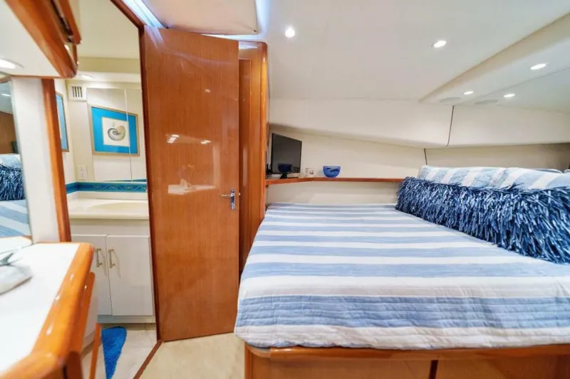 Pura Vida Yacht Photos Pics 2000 Viking 50 Convertible