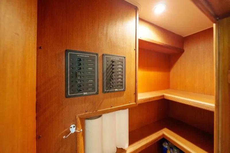 Pura Vida Yacht Photos Pics 2000 Viking 50 Convertible