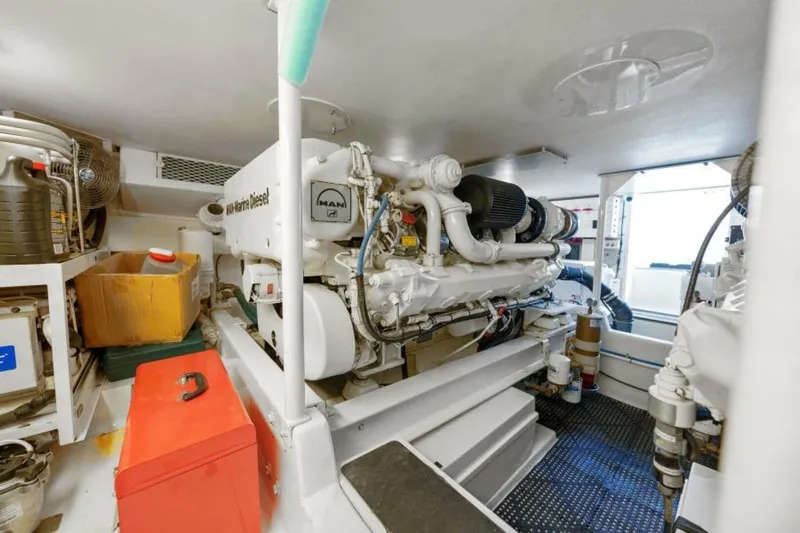 Pura Vida Yacht Photos Pics 2000 Viking 50 Convertible