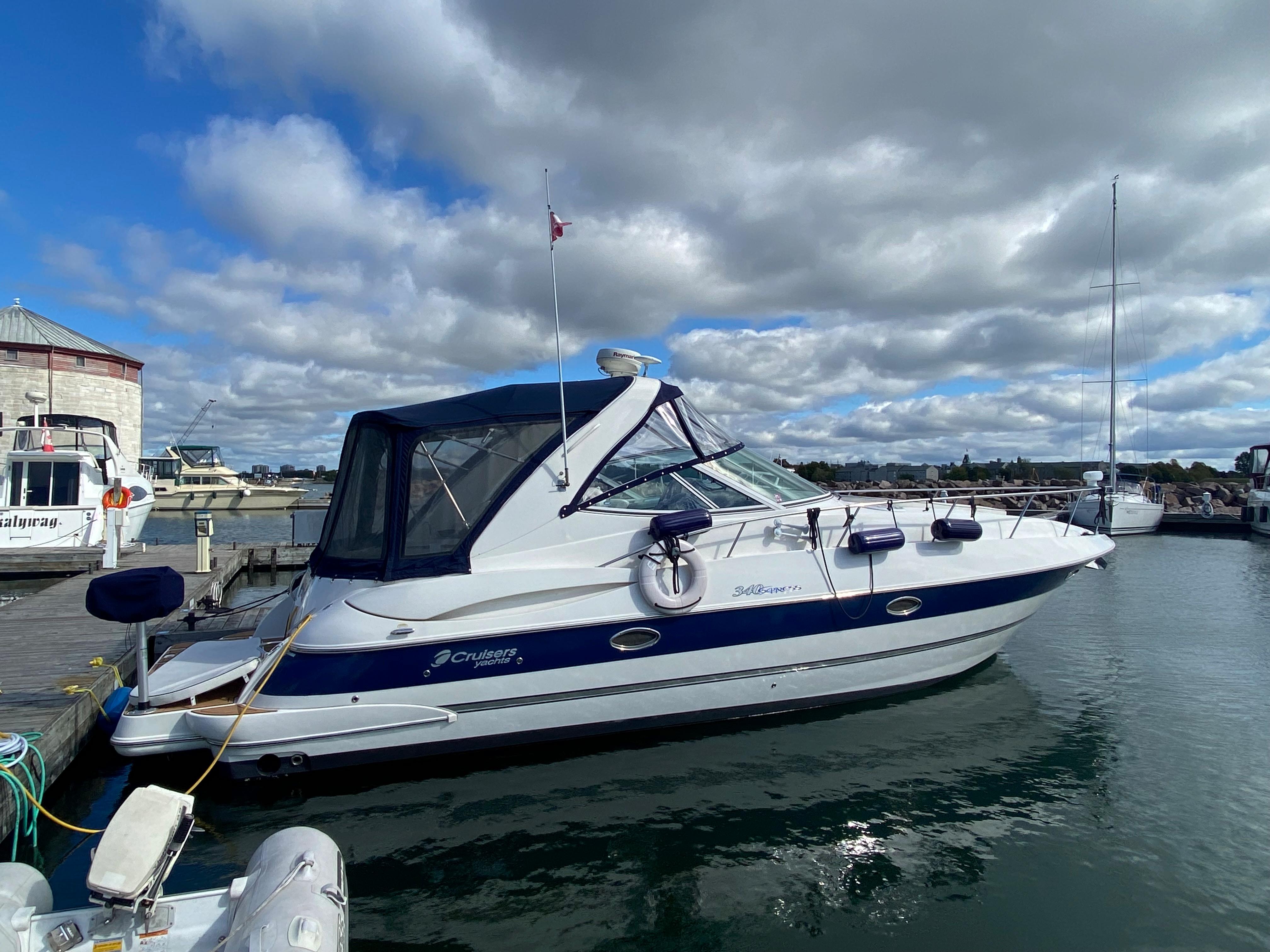 cruisers yachts 340 express for sale