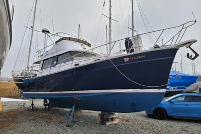 Mainship 34 Trawler