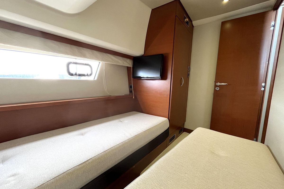2011 Prestige 49 