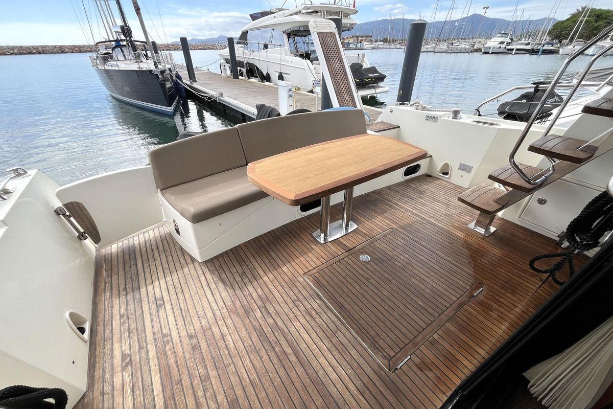 2011 Prestige 49 