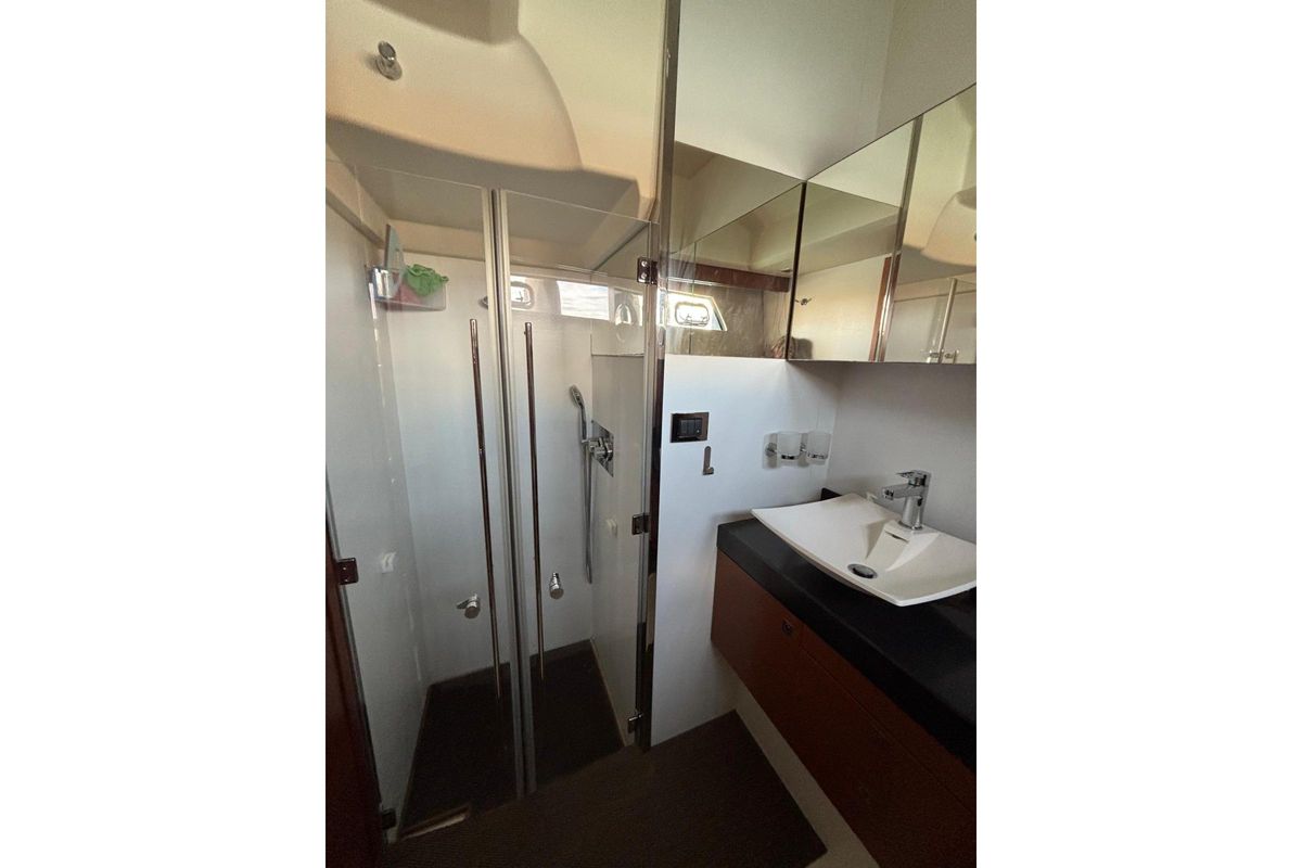 2011 Prestige 49 