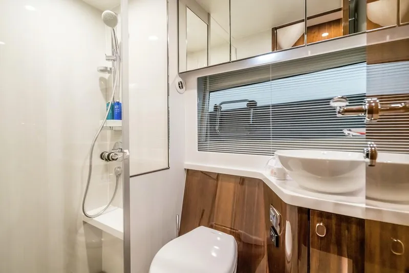  Yacht Photos Pics Manufacturer Provided Image