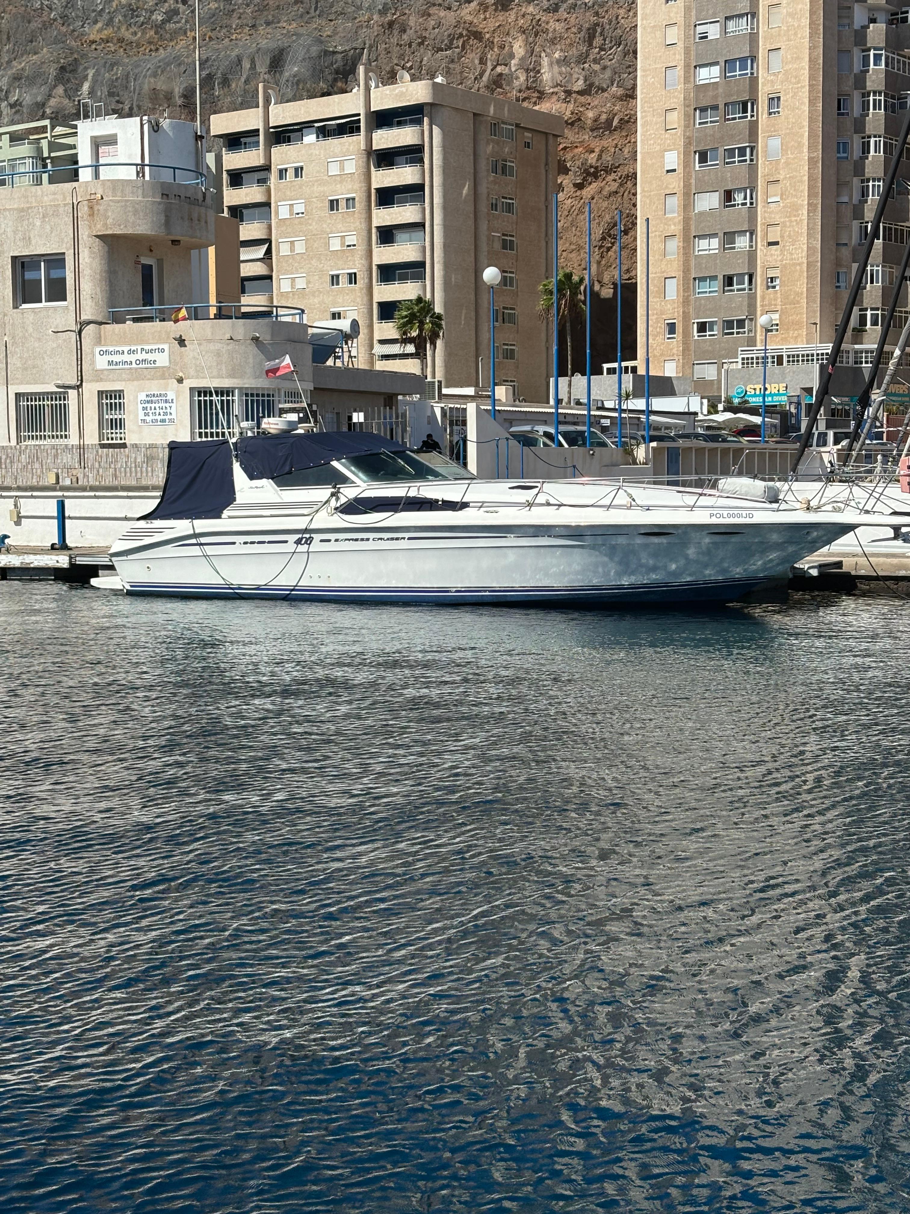 1991 Sea Ray 400 Express Cruiser