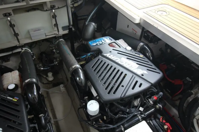  Yacht Photos Pics 2006 SEA RAY 44 SUNDANCER - Image 38