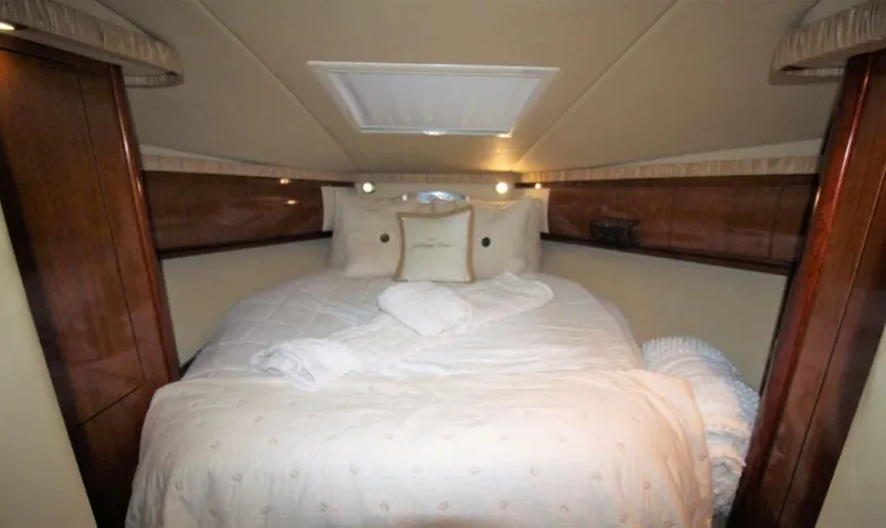  Yacht Photos Pics 2006 SEA RAY 44 SUNDANCER - Image 28