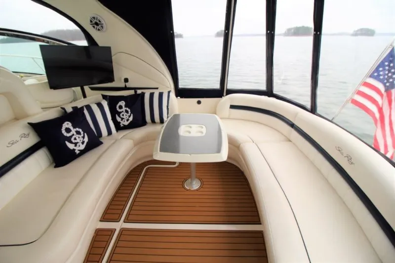  Yacht Photos Pics 2006 SEA RAY 44 SUNDANCER - Image 11
