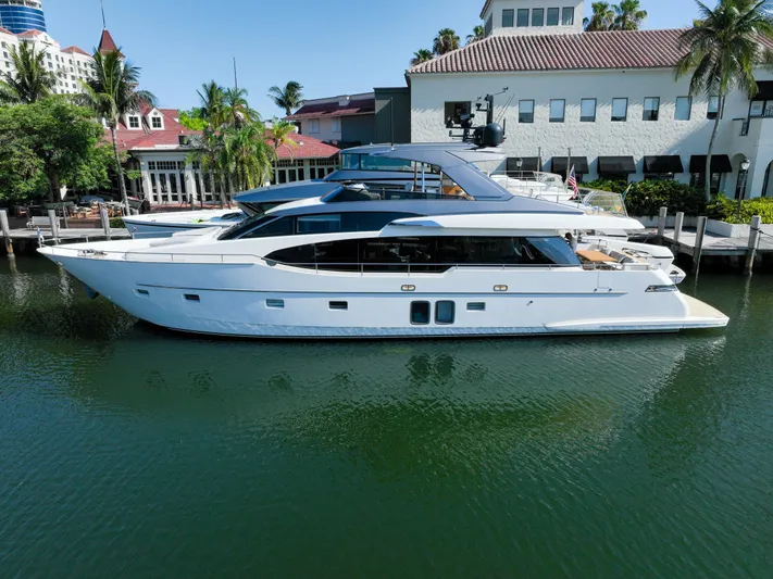 Echo Too Yacht Photos Pics 