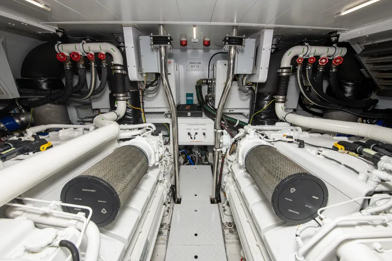 Echo Too - Sl78/753 Yacht Photos Pics Engine room of 2022 Sanlorenzo SL78 yacht, featuring dual engines and advanced piping system.