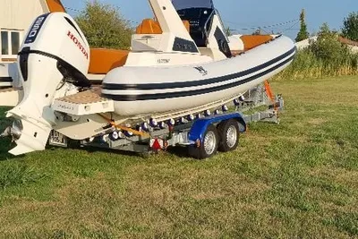 2025 Tiger Marine 750 Top Line