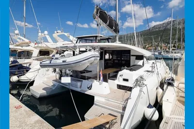 Lagoon 42