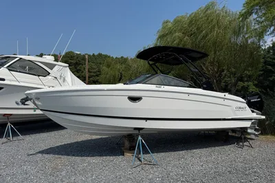 Cobalt R8 Outboard