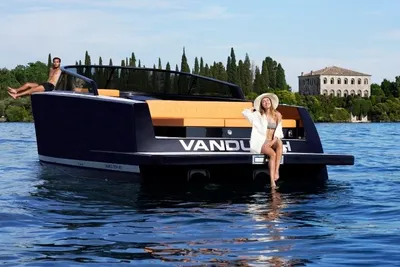 2025 VanDutch 40