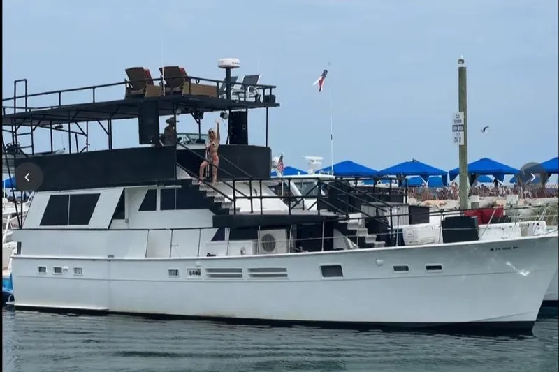 Buku Yacht Photos Pics 