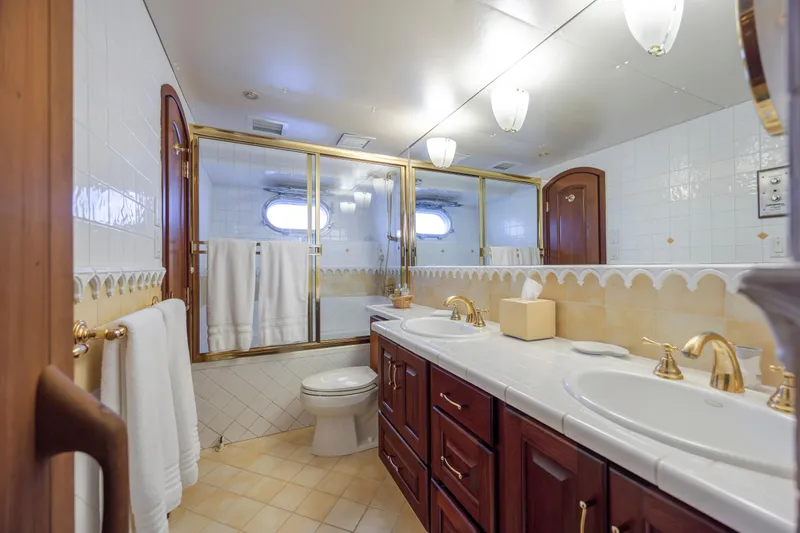 Ocean Pearl Yacht Photos Pics 