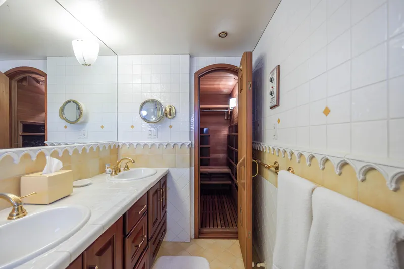 Ocean Pearl Yacht Photos Pics 