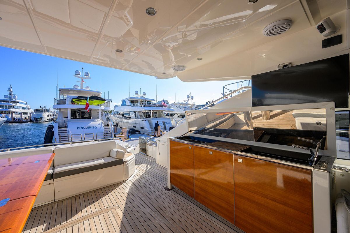 2013 Princess 72 