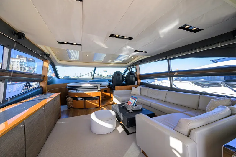 Joint Credit II Yacht Photos Pics Princess 72 Joint Credit II - Interior Salon