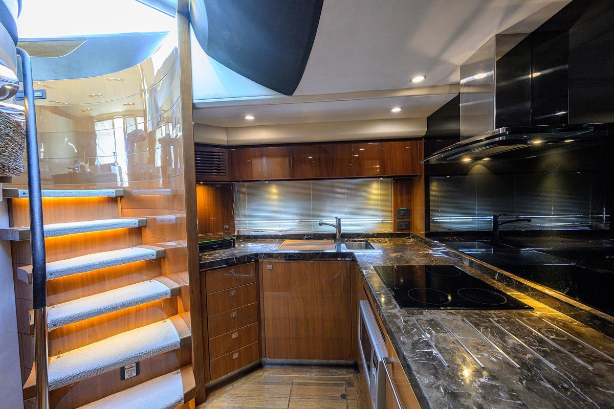 2013 Princess 72 