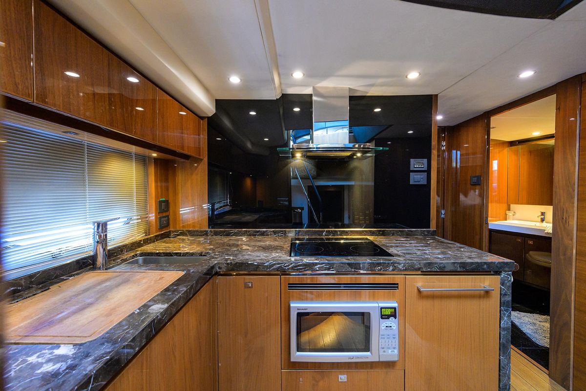 2013 Princess 72 